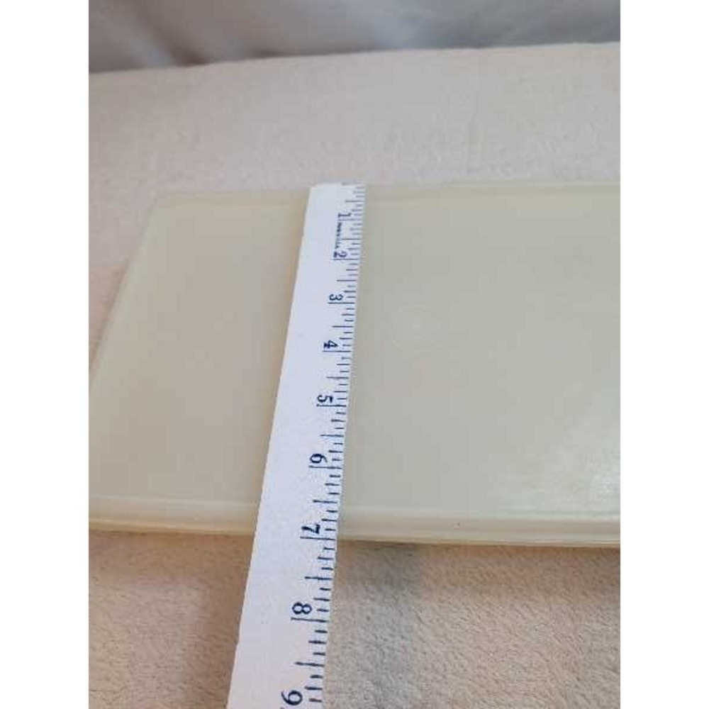 Tupperware Container with Lid Rectangular Food Storage Plastic - Picture 7 of 11